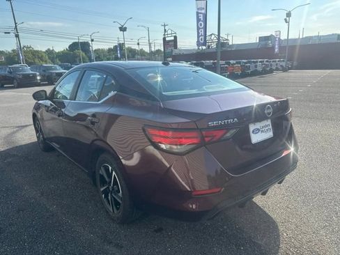Used 2025 Nissan Sentra SV FWD image 5