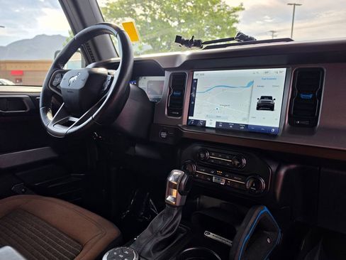 Used 2022 Ford Bronco Outer Banks AWD/4WD image 15