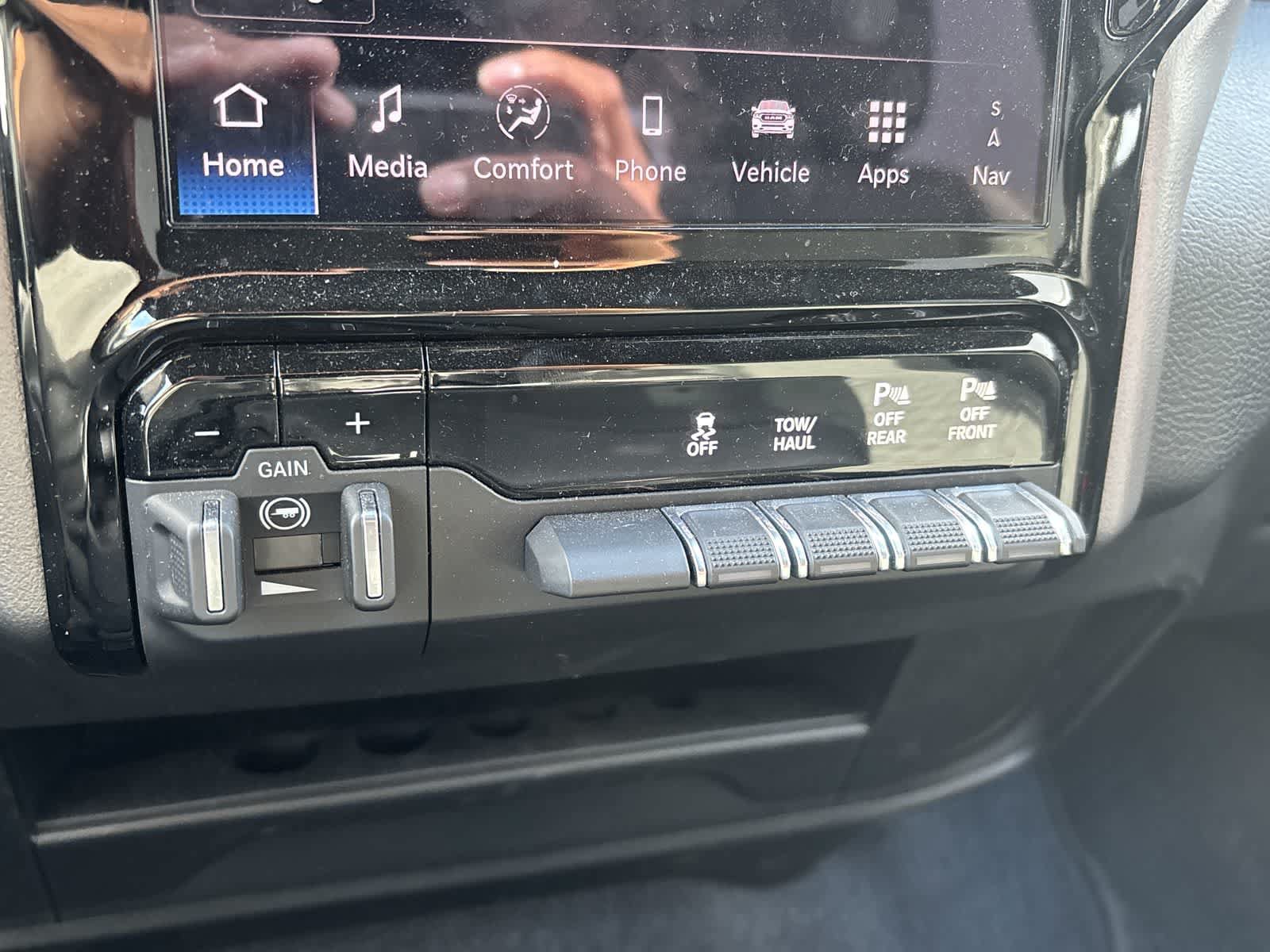 Certified 2026 RAM 2500 Big Horn AWD/4WD image 17