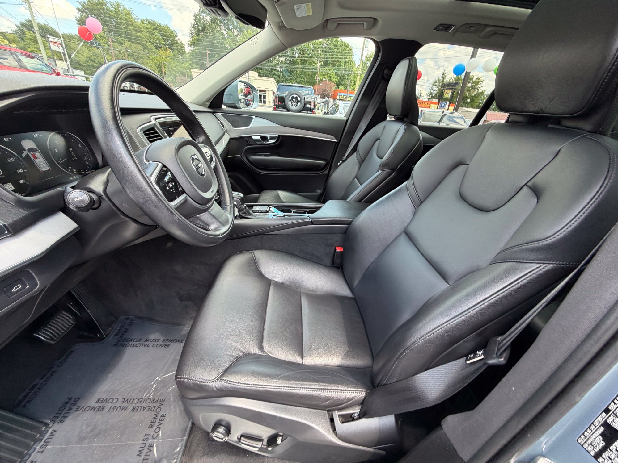 Used 2022 Volvo XC90 T5 Momentum AWD/4WD image 17