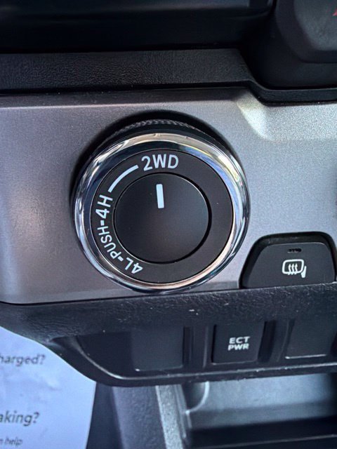 Used 2021 Toyota Tacoma SR AWD/4WD image 29