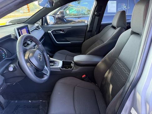 Used 2024 Toyota RAV4 SE w/ Weather & Moonroof Package AWD/4WD image 11