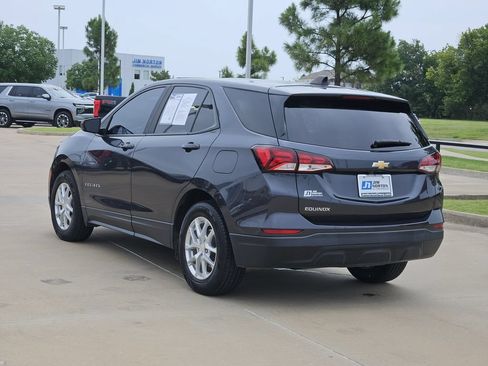 Used 2022 Chevrolet Equinox LS w/ LS Convenience Package FWD image 5
