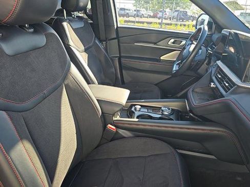 Used 2025 Ford Explorer ST w/ Sun And Sound Package AWD/4WD image 6
