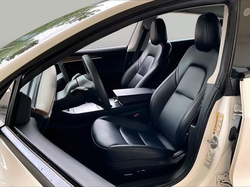 Used 2023 Tesla Model 3 Standard Range RWD image 6