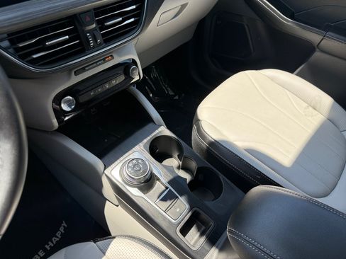 Certified 2025 Ford Escape SE w/ PHEV Premium Package FWD image 13