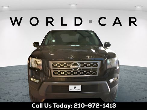 Used 2024 Nissan Frontier SV w/ SV Convenience Package image 2