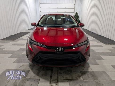 Used 2025 Toyota Corolla LE image 6