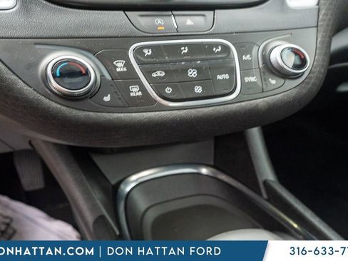 Used 2024 Chevrolet Malibu LT FWD image 12