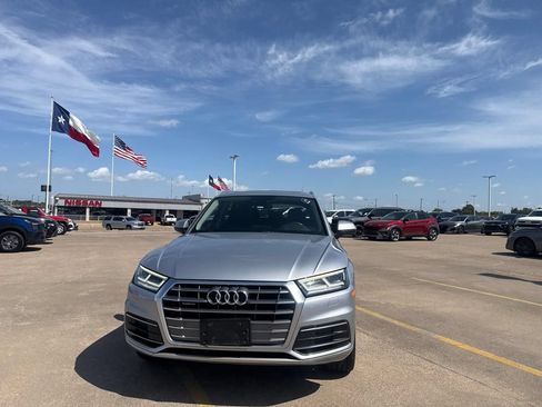 Used 2019 Audi Q5 2.0T Premium Plus w/ Premium Plus Package AWD/4WD image 5