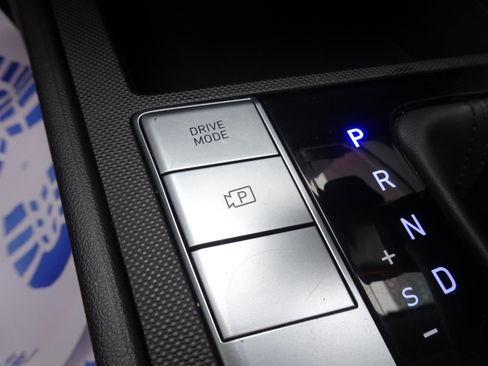 Used 2024 Hyundai Elantra SE FWD image 22