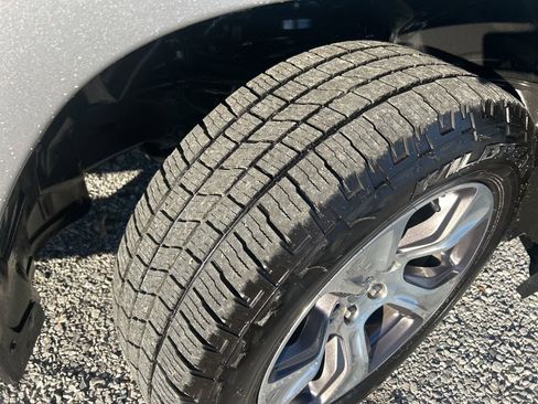 Used 2023 RAM 1500 Laramie image 33