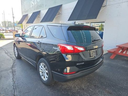 Used 2021 Chevrolet Equinox LS w/ LS Convenience Package FWD image 5