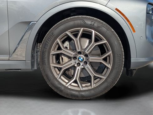 Used 2023 BMW X7 xDrive40i w/ Parking Assistance Package AWD/4WD image 34