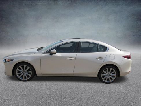 Used 2024 MAZDA MAZDA3 s FWD image 3