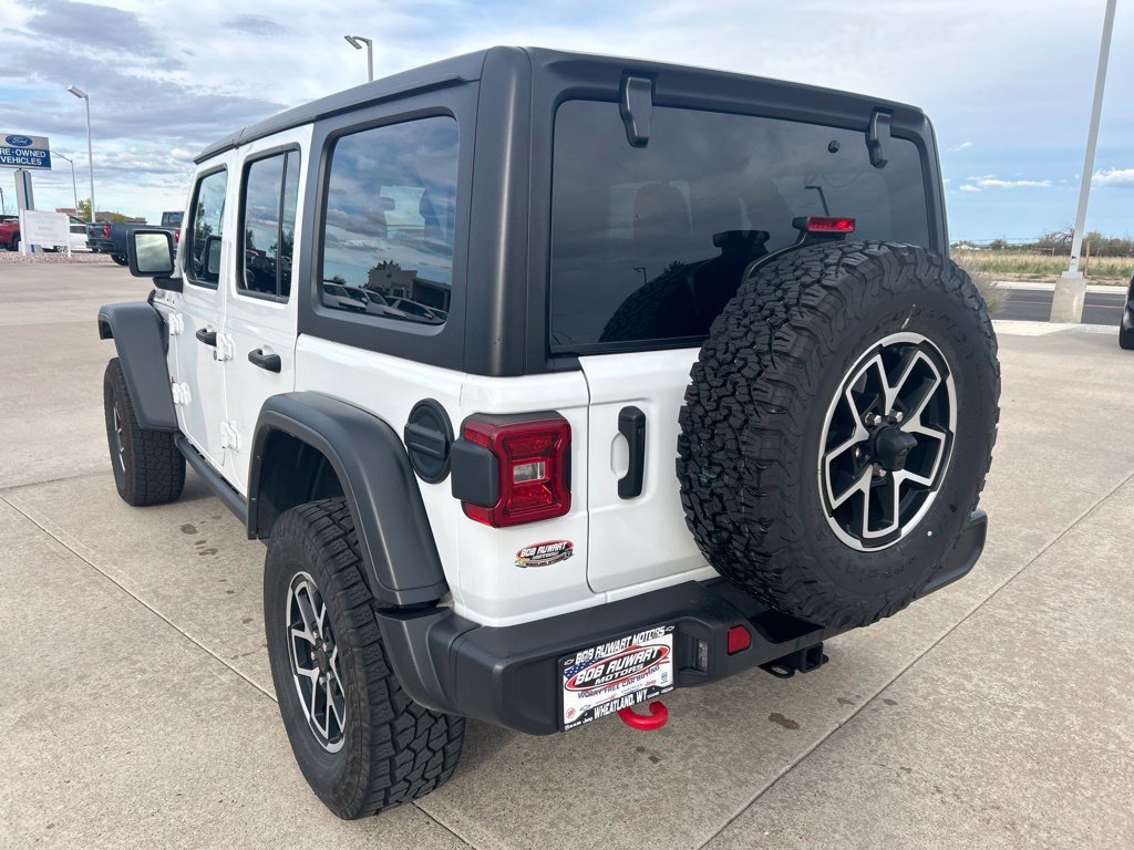 Used 2025 Jeep Wrangler Unlimited Rubicon AWD/4WD image 3