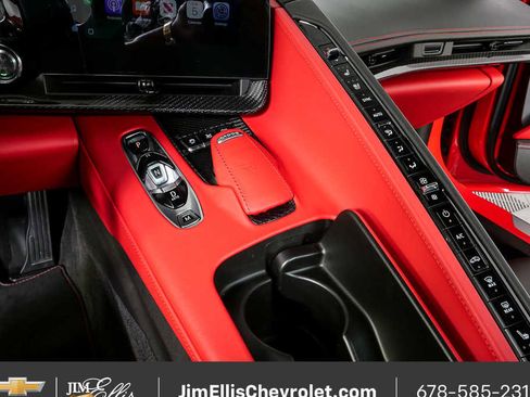 Used 2024 Chevrolet Corvette Stingray Premium Conv w/ Z51 Performance Package RWD image 35