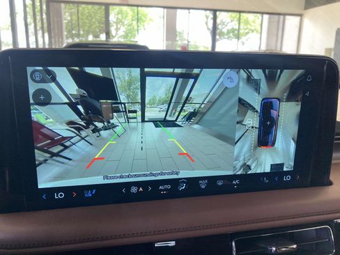 Certified 2025 Lincoln Aviator Reserve w/ Equipment Group 201A image 23