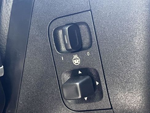 Used 2020 Mercedes-Benz GLE 450 4MATIC w/ AMG Line Exterior image 38