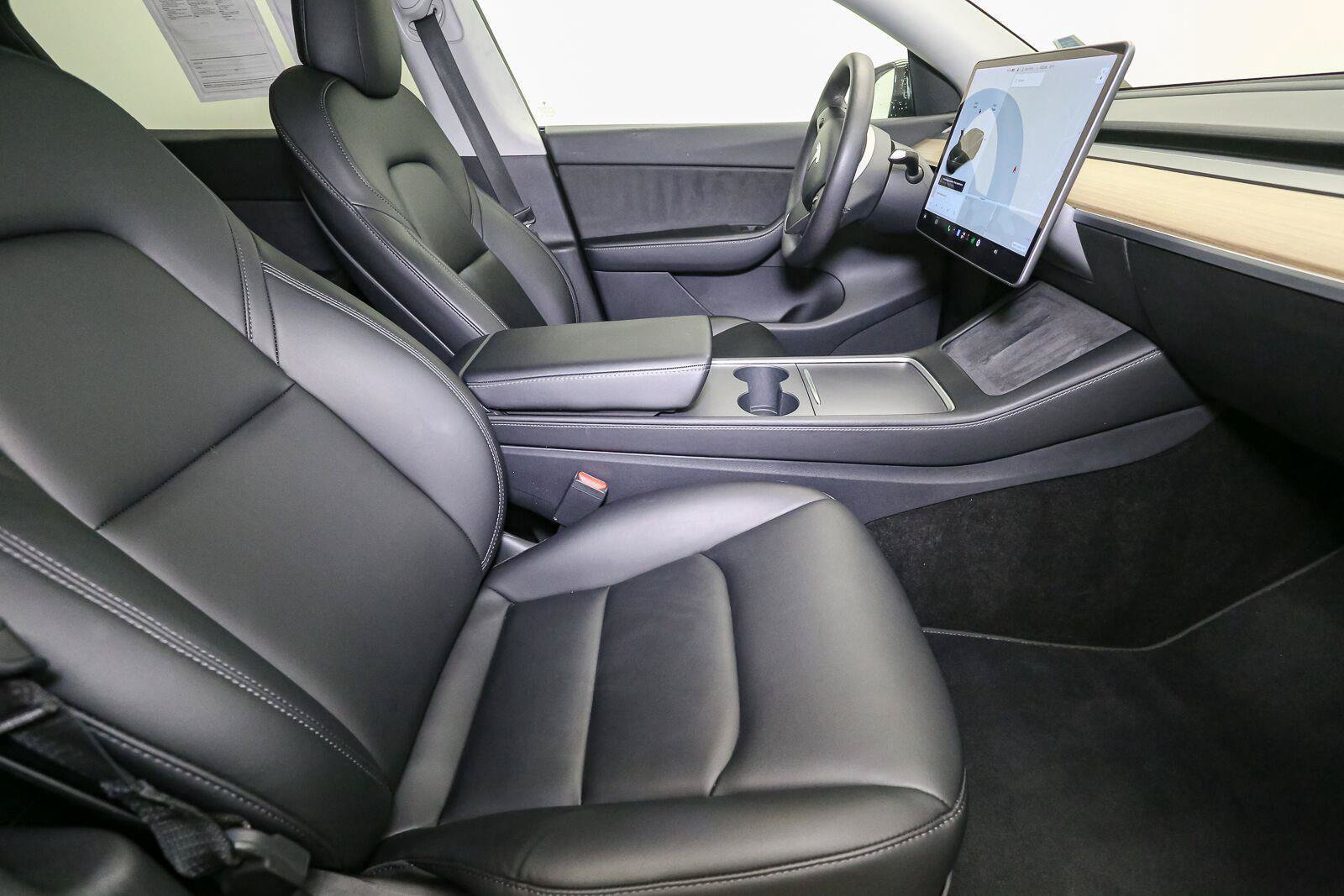 Used 2021 Tesla Model Y Long Range AWD/4WD image 17