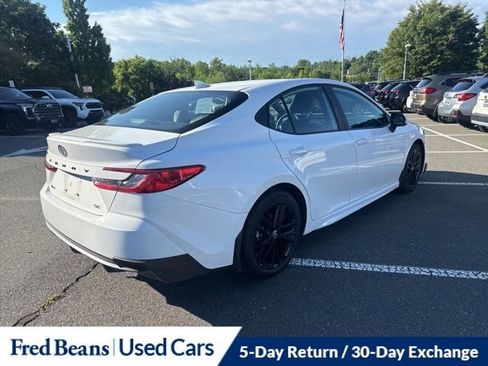 Used 2025 Toyota Camry SE FWD image 7