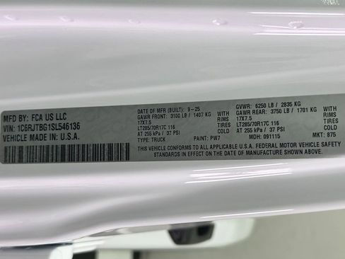 New 2025 Jeep Gladiator Rubicon image 27