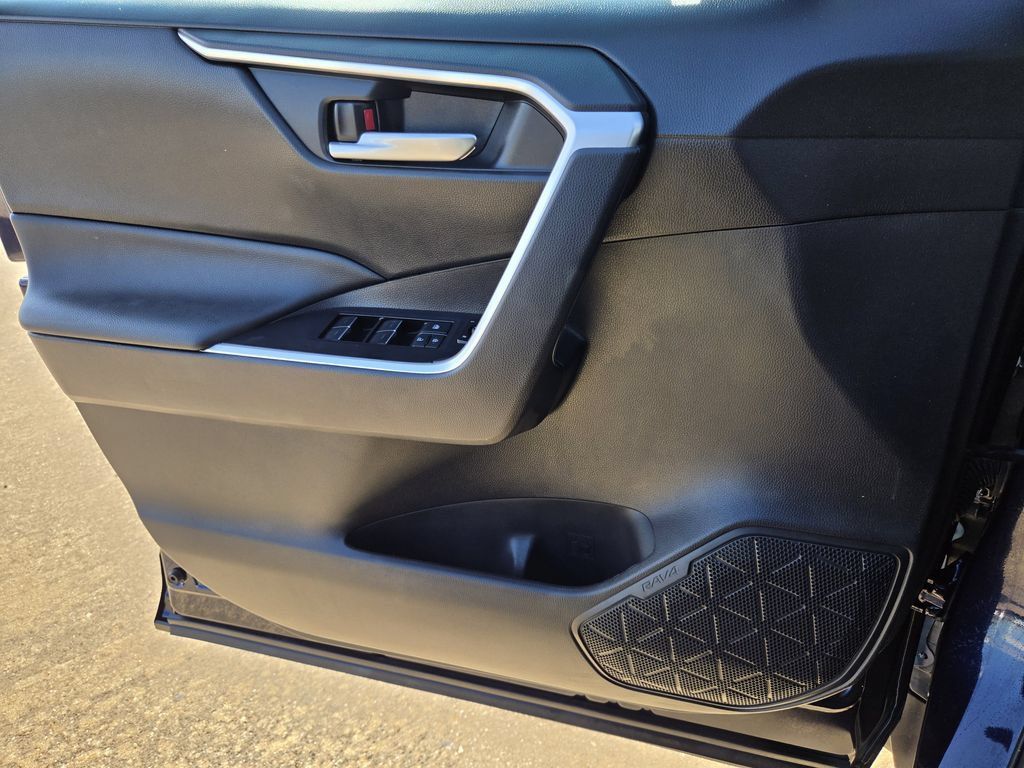Used 2025 Toyota RAV4 XLE Premium FWD image 26