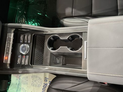 New 2024 Lincoln Nautilus Premier w/ Equipment Group 102A image 27