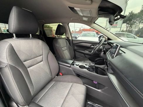 Used 2024 Nissan Rogue SV AWD/4WD image 25