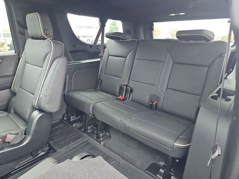 New 2026 Chevrolet Suburban Premier w/ Sun And Tow Package image 31