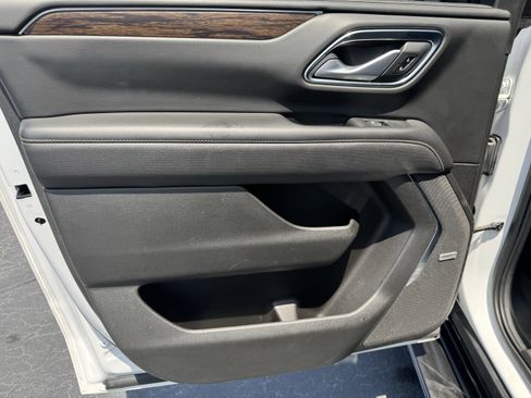 Used 2022 Chevrolet Suburban Premier AWD/4WD image 29