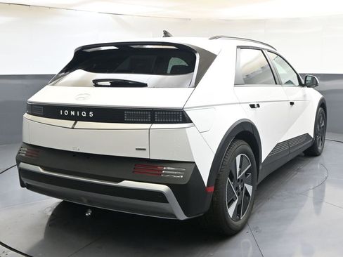 New 2025 Hyundai Ioniq 5 SEL image 5