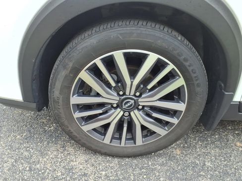 Used 2023 Nissan Kicks SV FWD image 14