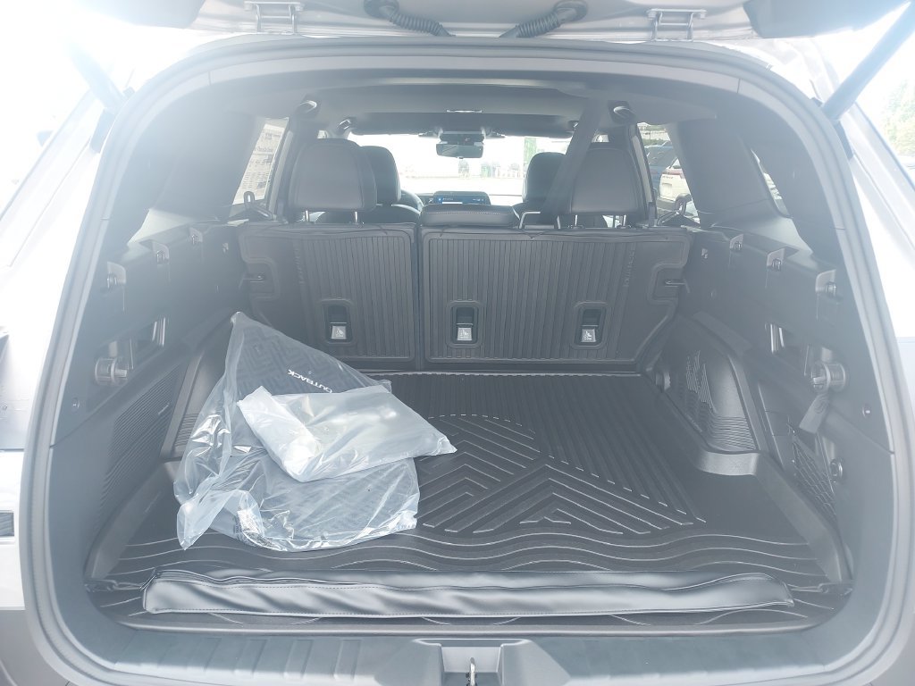 New 2026 Subaru Outback Touring XT AWD/4WD image 13