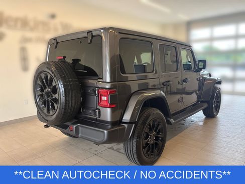 Used 2025 Jeep Wrangler Unlimited Sahara AWD/4WD image 3