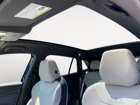 New 2026 Volkswagen ID.4 Pro S Plus AWD/4WD image 18