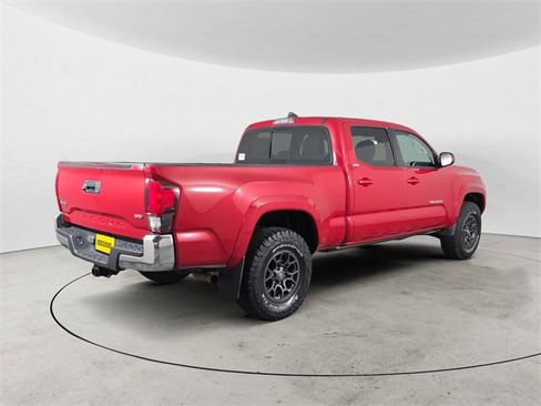 Used 2018 Toyota Tacoma SR5 image 5