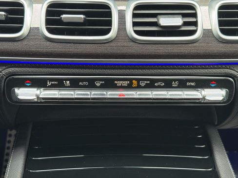 Used 2022 Mercedes-Benz GLS 450 4MATIC w/ AMG Line Exterior image 31