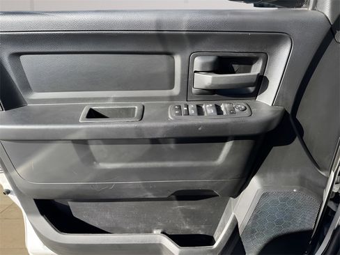 Used 2022 RAM 2500 Tradesman w/ Chrome Appearance Group image 17