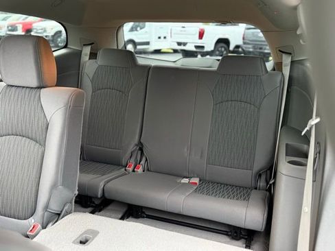 Used 2017 Chevrolet Traverse LS image 23