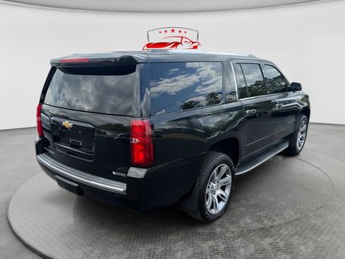 Used 2018 Chevrolet Suburban Premier RWD image 8