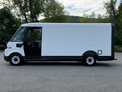 Used 2024 Chevrolet Brightdrop 600 w/ Commercial Equipment Package AWD/4WD image 9