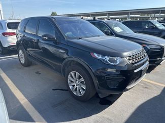 Used 2017 Land Rover Discovery Sport SE image 1