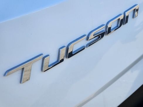 Used 2022 Hyundai Tucson SE image 8