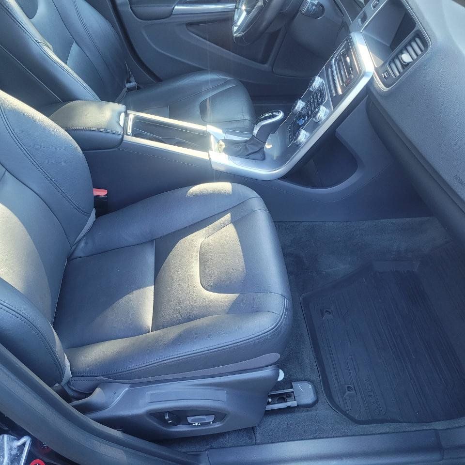 Used 2018 Volvo S60 T5 Inscription AWD/4WD image 24