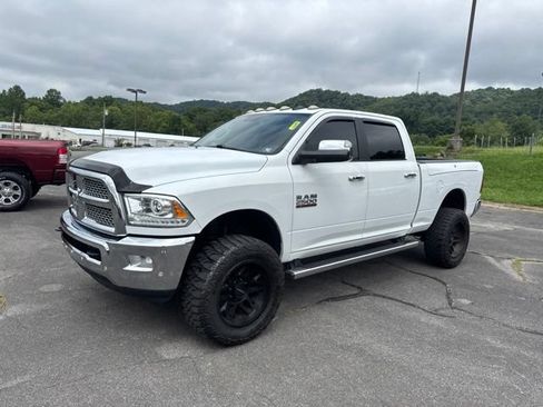 Used 2017 RAM 2500 Laramie AWD/4WD image 4