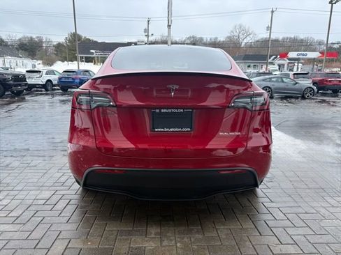 Used 2022 Tesla Model Y Performance image 15
