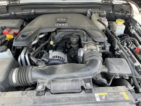 Used 2021 Jeep Gladiator Sport AWD/4WD image 30