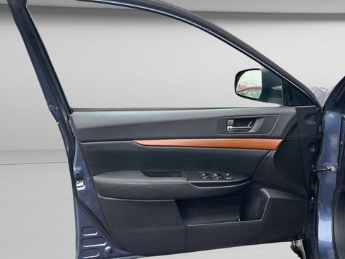 Used 2013 Subaru Outback 2.5i Limited image 18