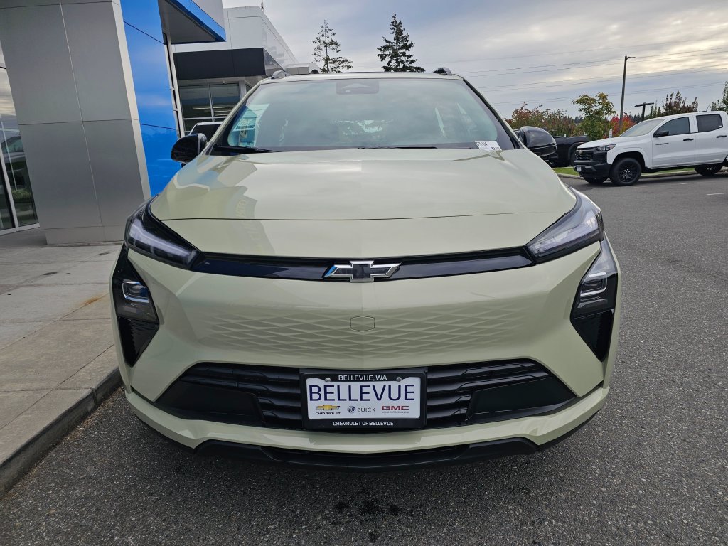 New 2027 Chevrolet Bolt LT w/ Dual Panel Sunroof Package FWD image 2